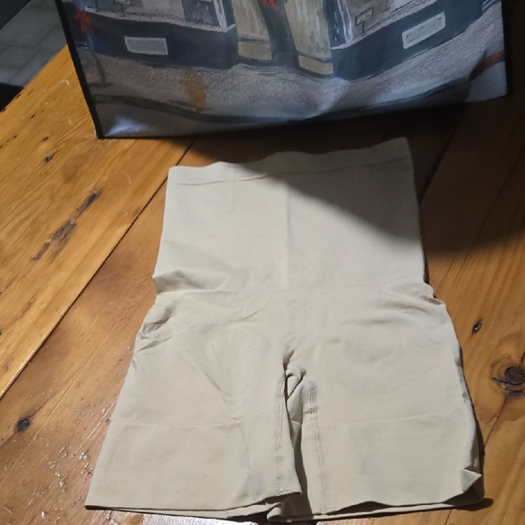Women's Tan Body Shaping Sz M - Picture 1 of 4